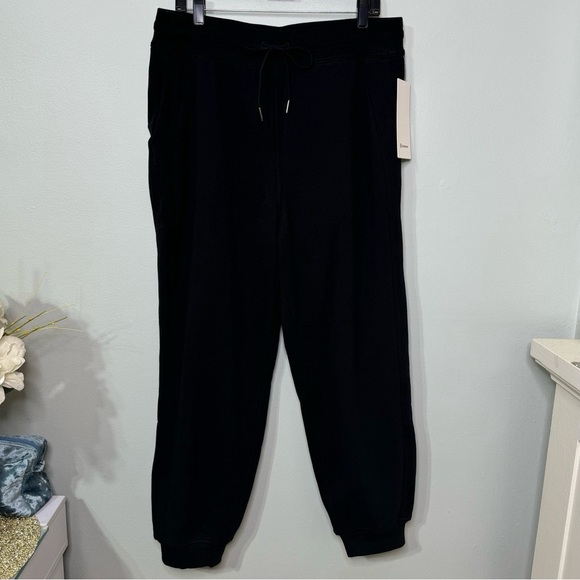 Lululemon Scuba Hogger Pants High Rise Relaxed Black Size 12 NWT - Picture 5 of 10